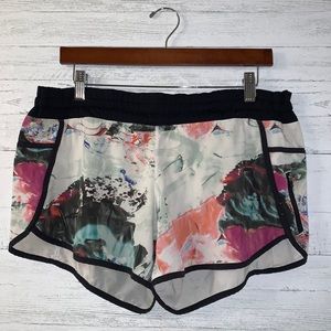 LULULEMON Speed Short 4 Way Stretch💫